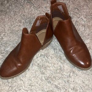 UNIVERSAL THREAD WOMENS BROWN FAUX LEATHER BOOTIES 7.5